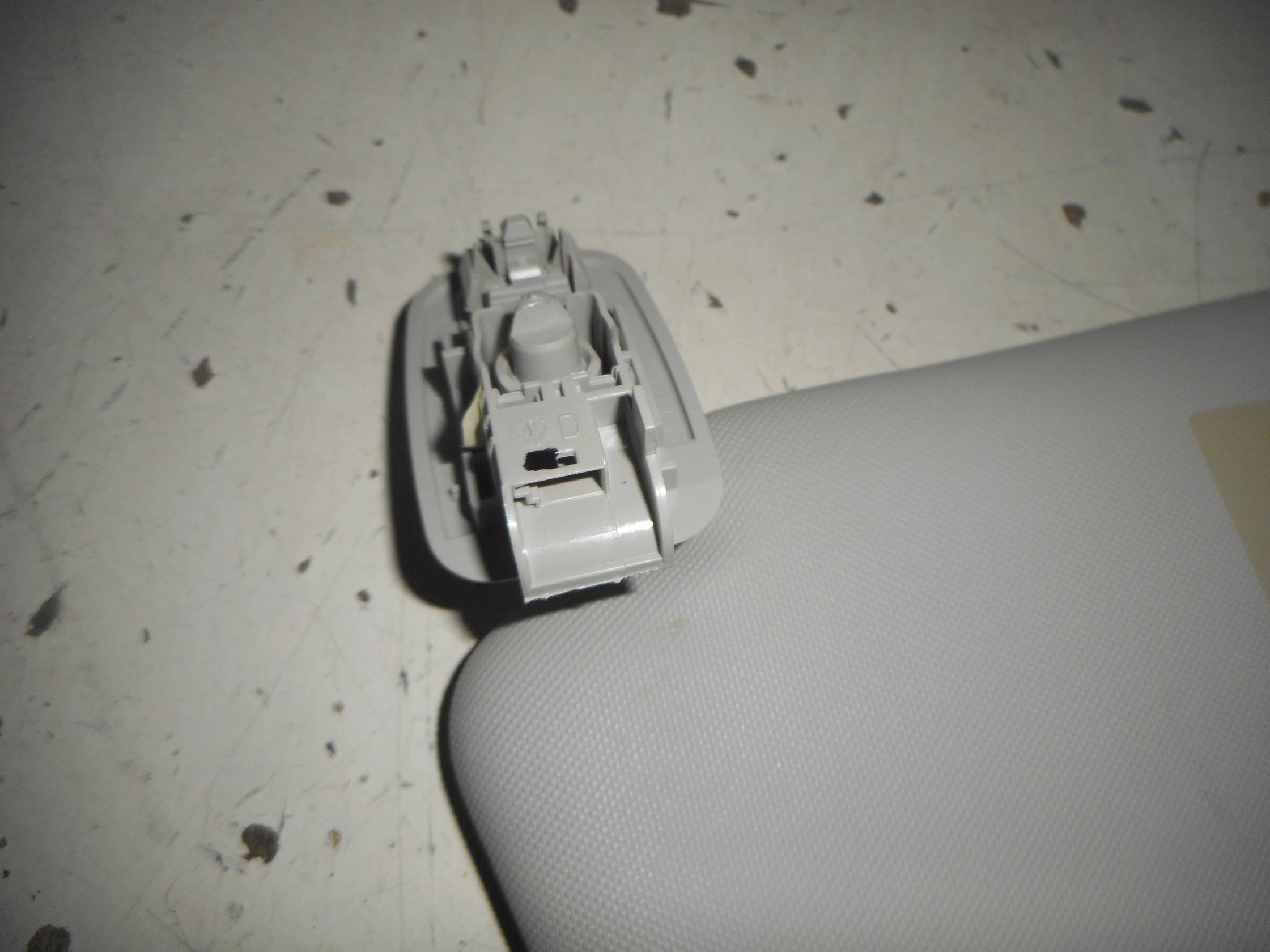 Aletta parasole parabrezza dx.